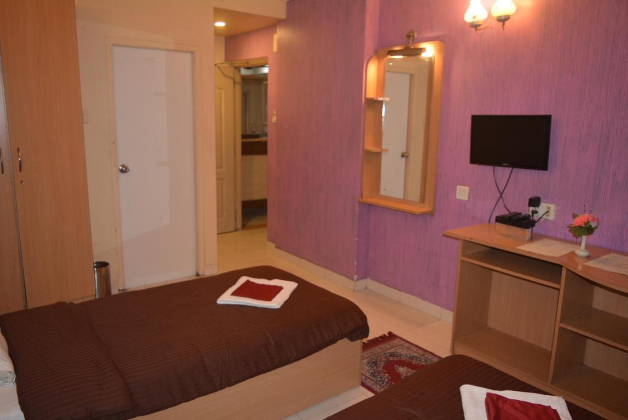 Hotel Poonam Dış mekan fotoğraf