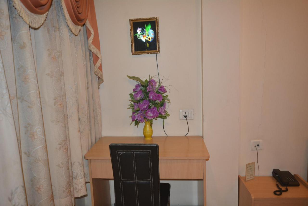 Hotel Poonam Dış mekan fotoğraf
