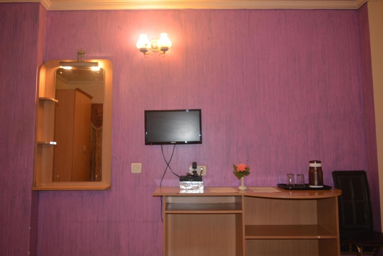 Hotel Poonam Dış mekan fotoğraf