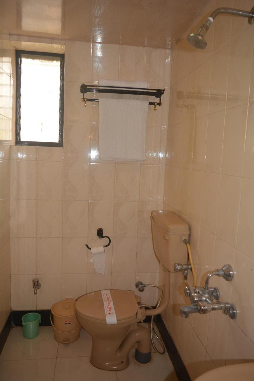 Hotel Poonam Dış mekan fotoğraf